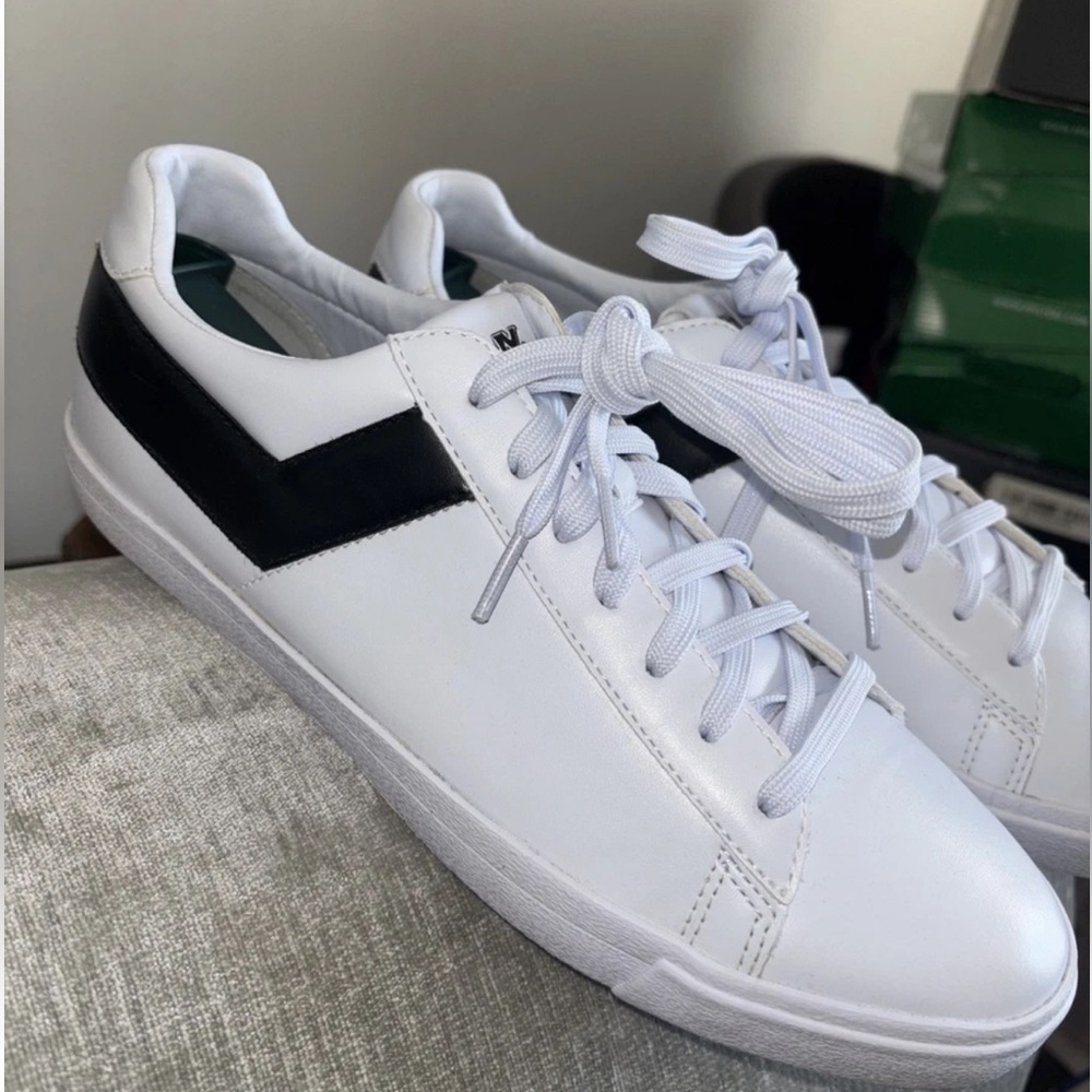 Pony Topstar Lux Faux Leather
Sneaker Mens Size 10.5 White/Black New Old Stock